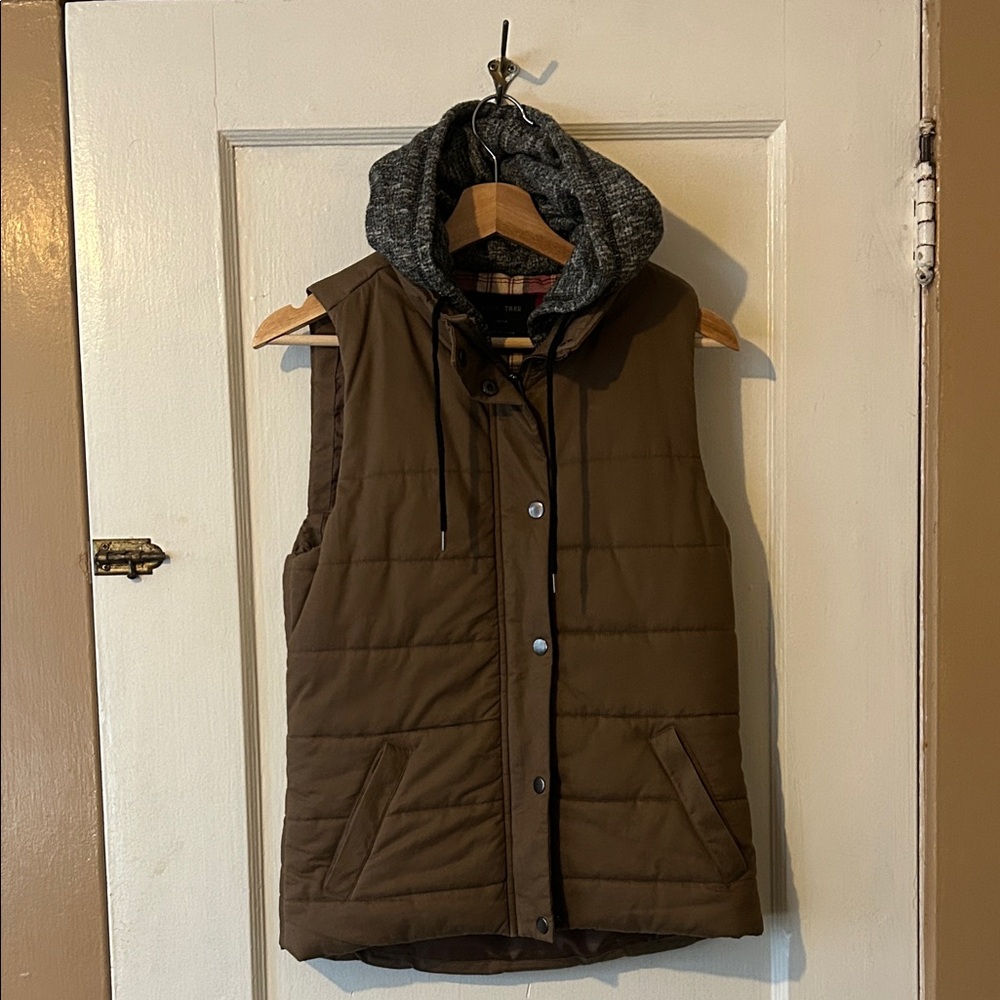 Love Tree Brown Quilted Puffer Vest with Gray Hood